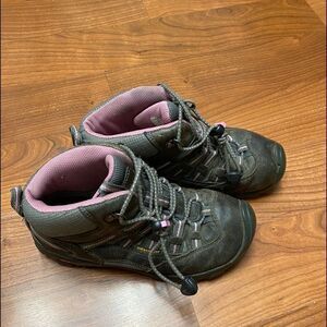 keen little girls boots size 2